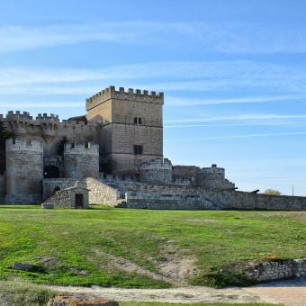 Castillo de Ampudia y la ermita