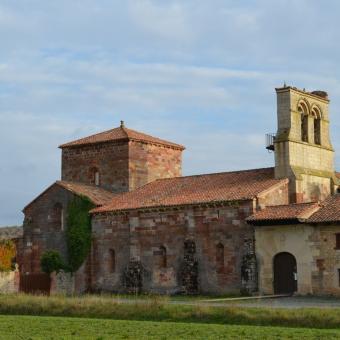Panorámica iglesia de Santa María de Mave