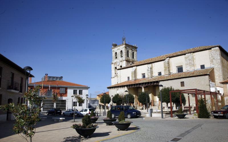 Iglesia de la Santa Cruz y Ayuntamiento de Grijota